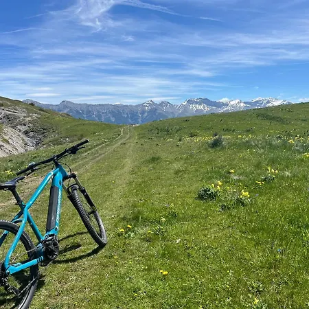 Appartement Duplex Spacieux Et Frais Avec Vue Sur Montagnes *