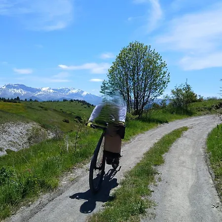 Appartement Duplex Spacieux Avec Vue Sur Montagnes Seyne