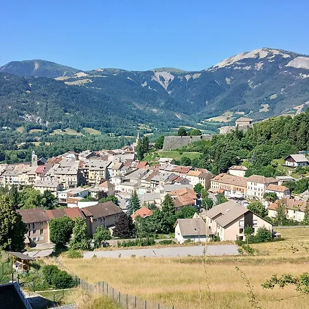 Duplex Spacieux Et Frais Avec Vue Sur Montagnes *