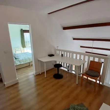 Duplex Spacieux Et Frais Avec Vue Sur Montagnes Appartement Seyne