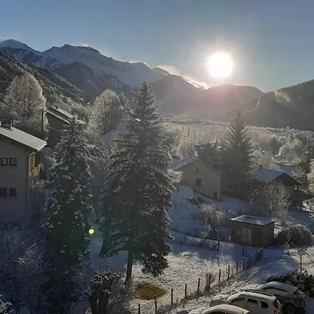 Duplex Spacieux Et Frais Avec Vue Sur Montagnes